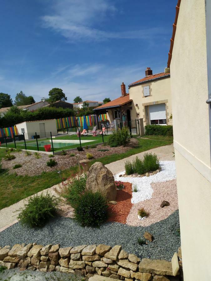 M. Clemenceau - Les Maisonnettes De La Maneliere La Flocellière Exterior foto